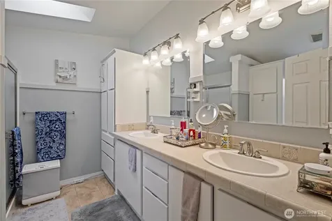 27229 217th Place SE Maple Valley WA 98038