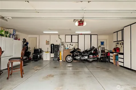 27229 217th Place SE Maple Valley WA 98038