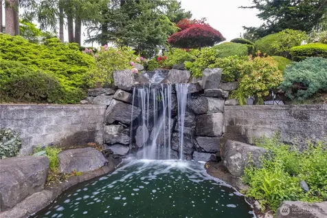 27229 217th Place SE Maple Valley WA 98038