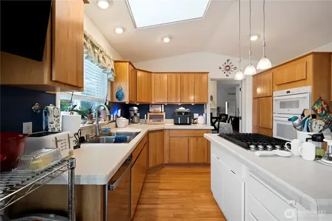 27229 217th Place SE Maple Valley WA 98038