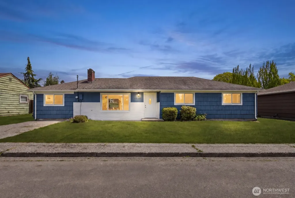 1320 Shirley Place Mount Vernon WA 98274