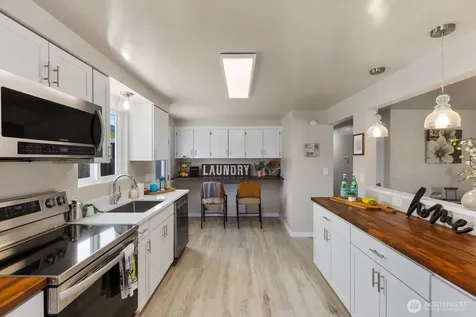 1320 Shirley Place Mount Vernon WA 98274