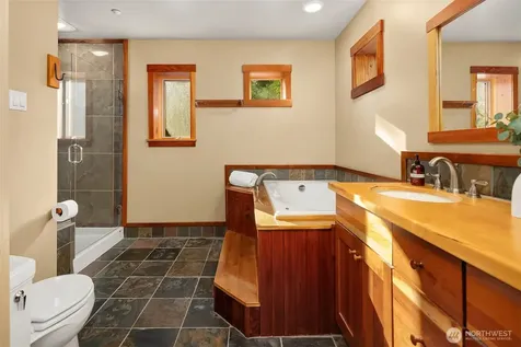 12317 176th Avenue SE Renton WA 98059