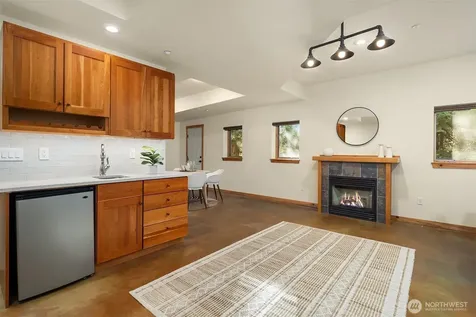 12317 176th Avenue SE Renton WA 98059