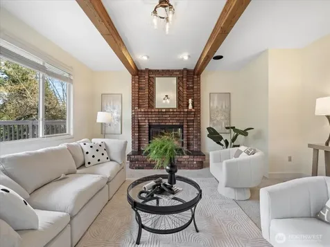 14823 164th Place NE Woodinville WA 98072
