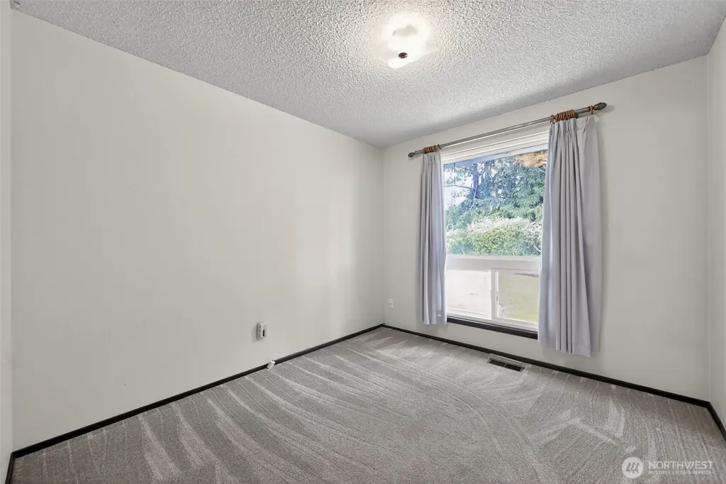 862 136th Street Ct E Tacoma WA 98445