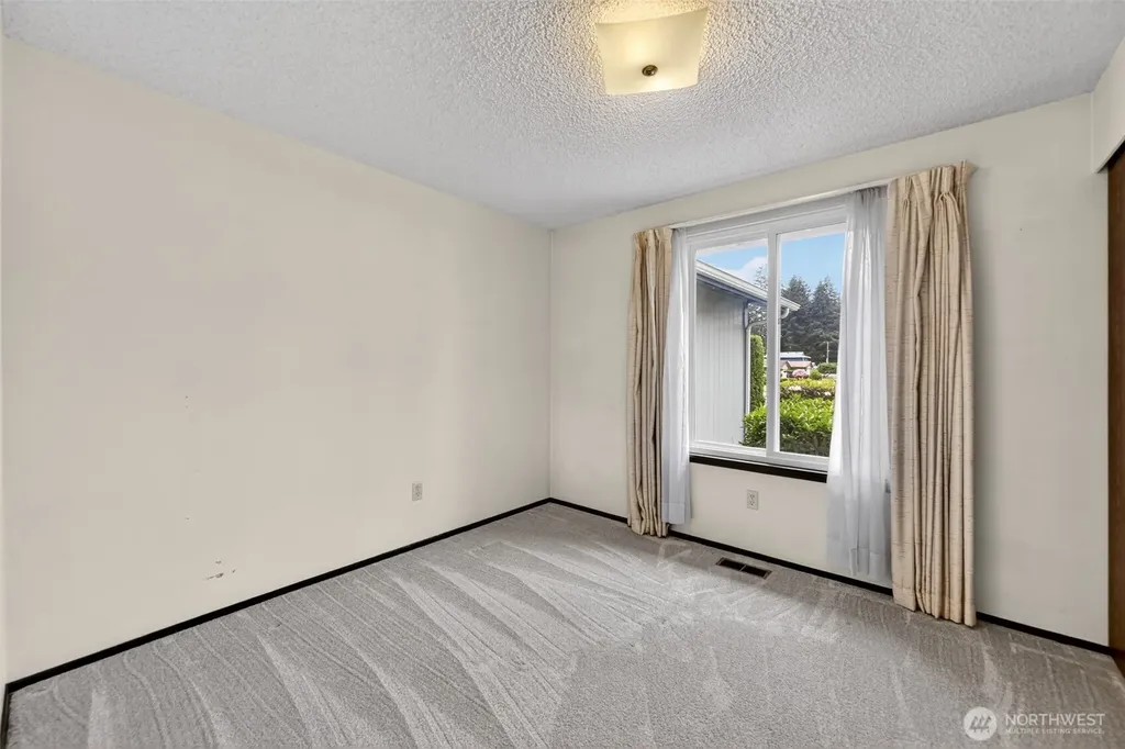 862 136th Street Ct E Tacoma WA 98445