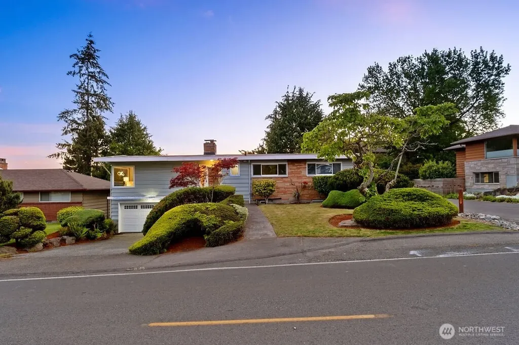 10851 Marine View Drive Seattle WA 98146