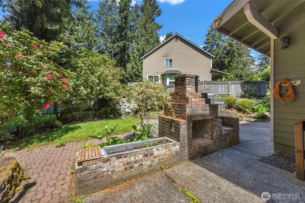 8941 170th Court NE Redmond WA 98052