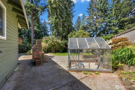 8941 170th Court NE Redmond WA 98052