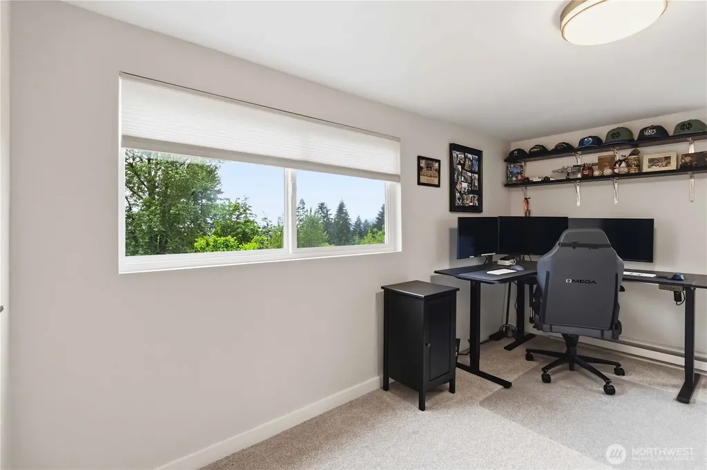 121 S Vista Way Kelso WA 98626