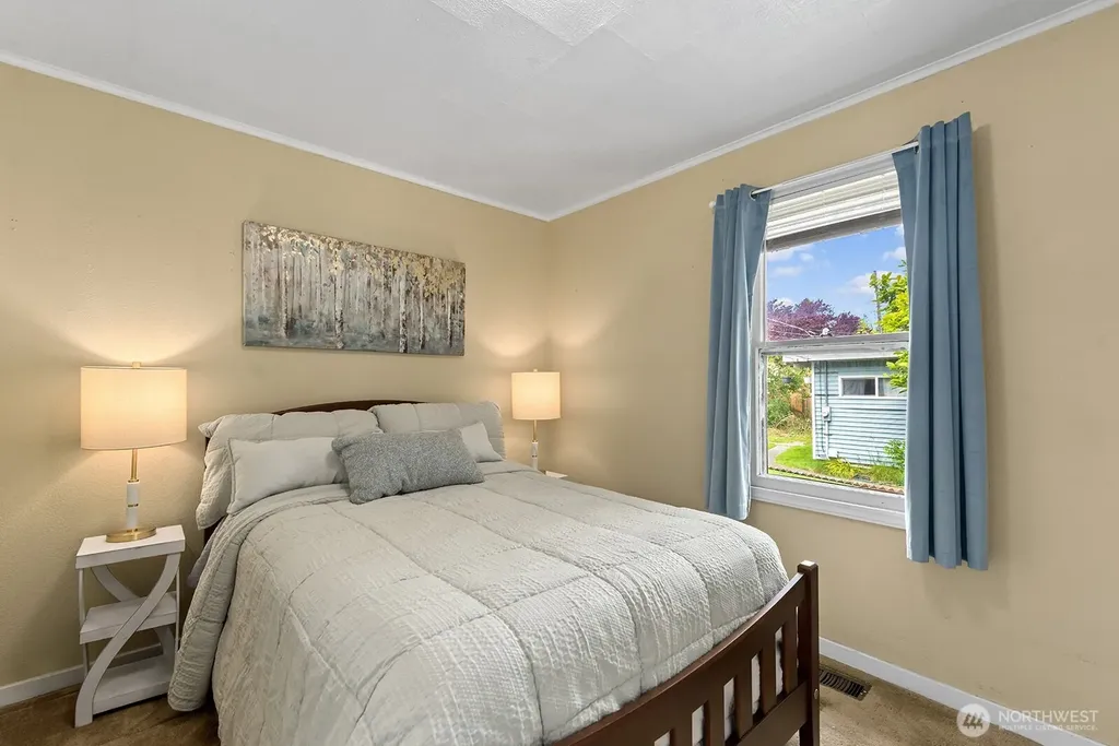 8844 18th Avenue SW Seattle WA 98106