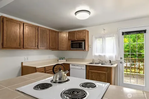 8844 18th Avenue SW Seattle WA 98106