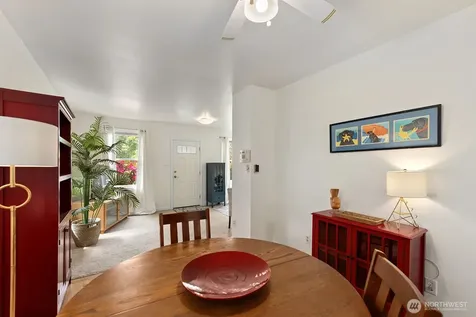 8844 18th Avenue SW Seattle WA 98106
