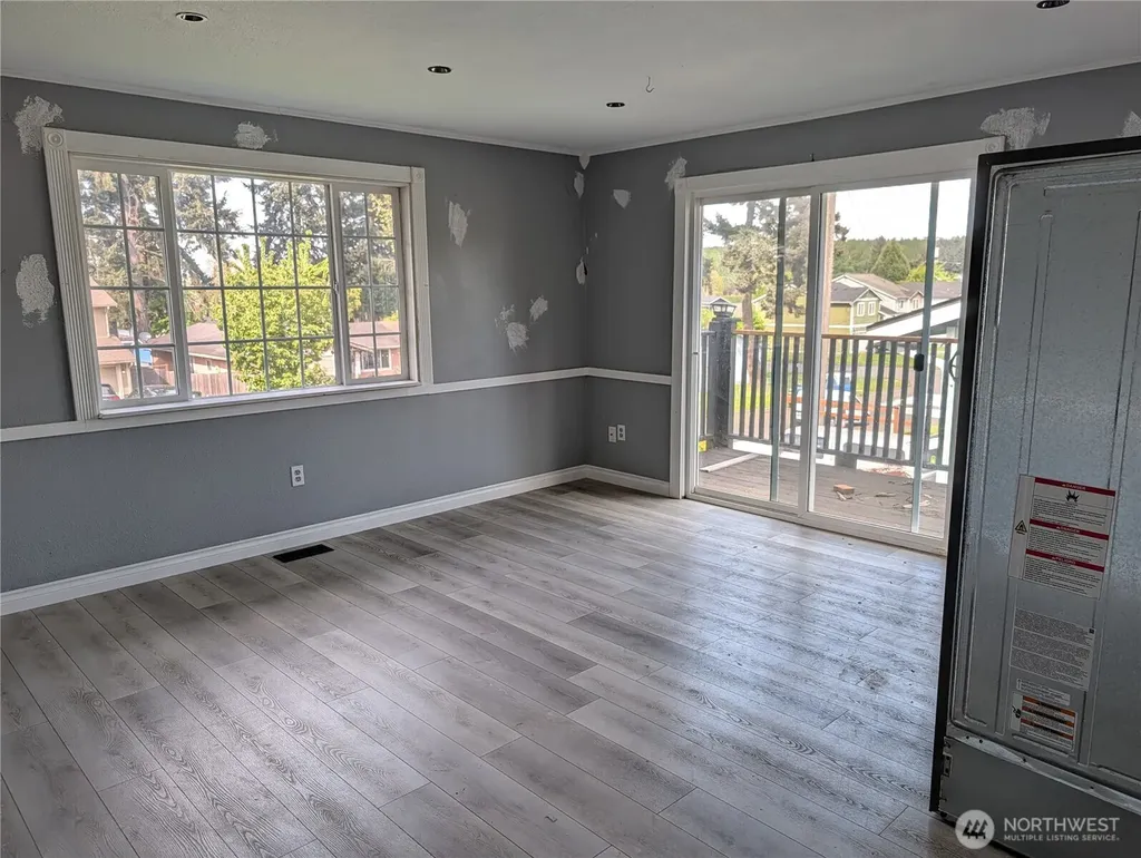 1216 E 60th Tacoma WA 98404