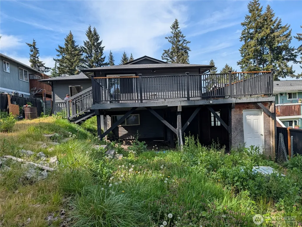 1216 E 60th Tacoma WA 98404