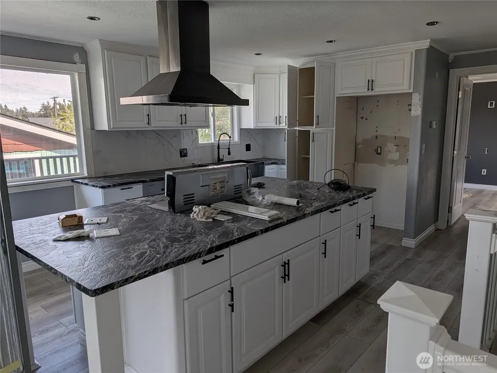 1216 E 60th Tacoma WA 98404