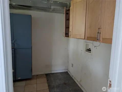 1216 E 60th Tacoma WA 98404