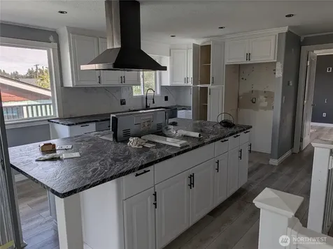 1216 E 60th Tacoma WA 98404