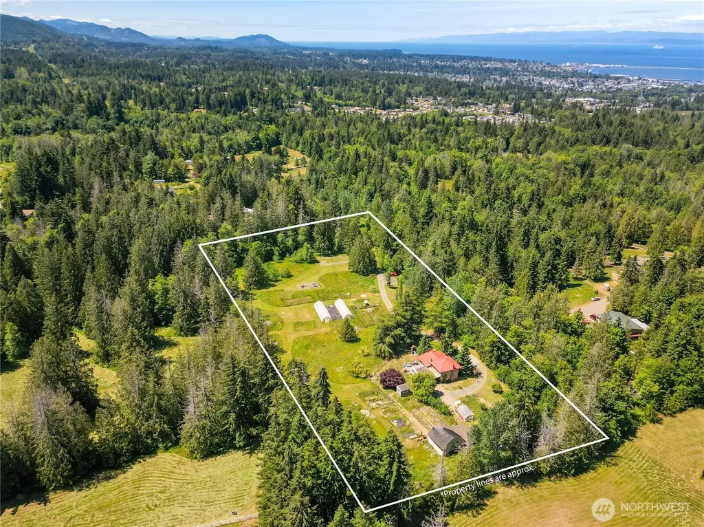 4003 S Tiller Road Port Angeles WA 98362