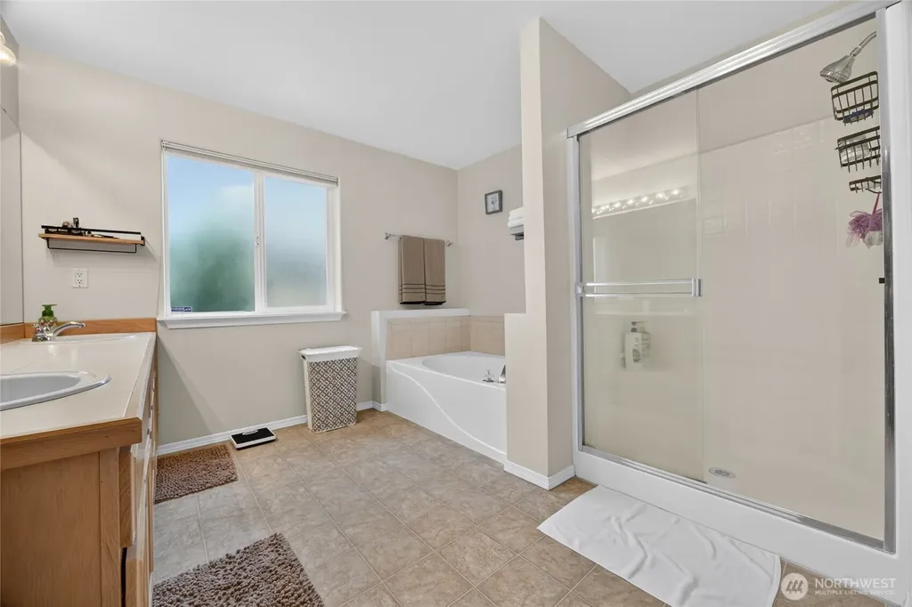 20511 SE 261st Place Covington WA 98042