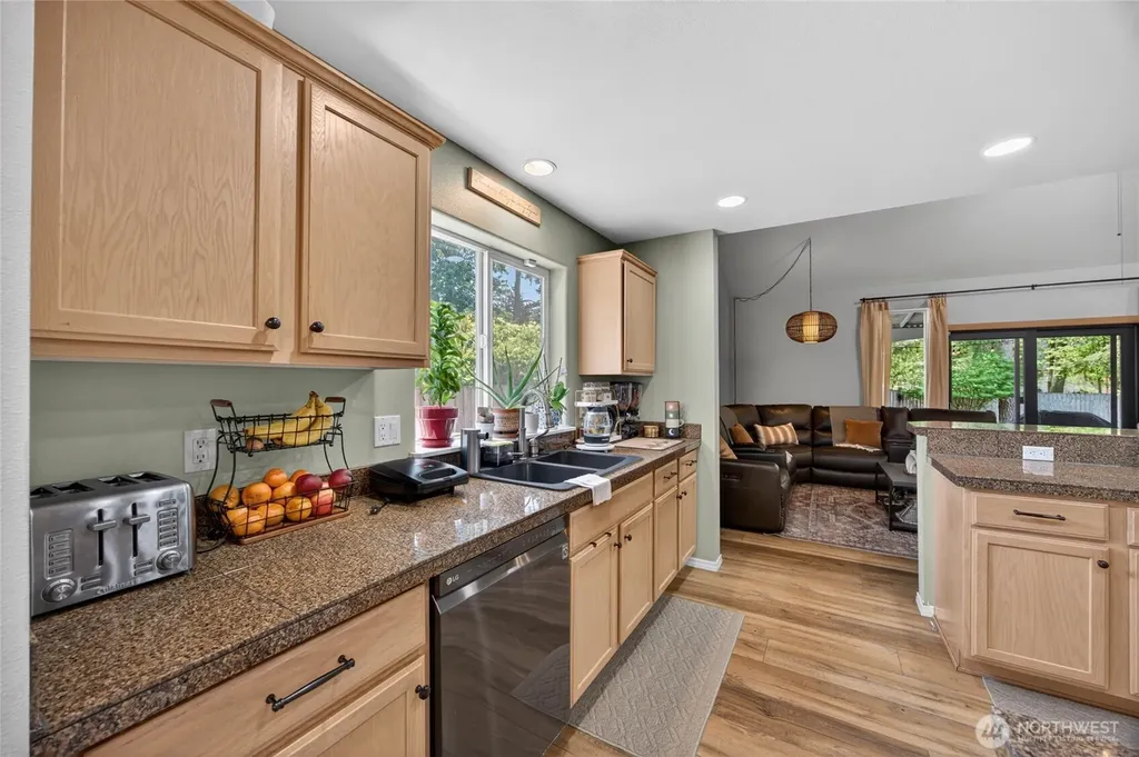 20511 SE 261st Place Covington WA 98042