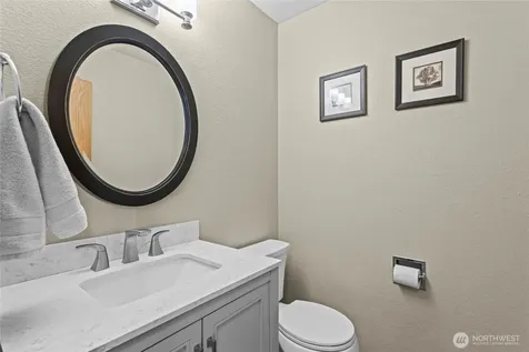 9224 60th Avenue Ct E Puyallup WA 98371