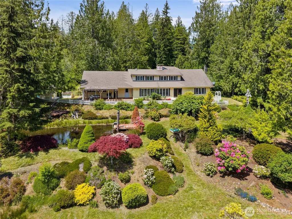 28021 N Us Highway 101 Hoodsport WA 98548