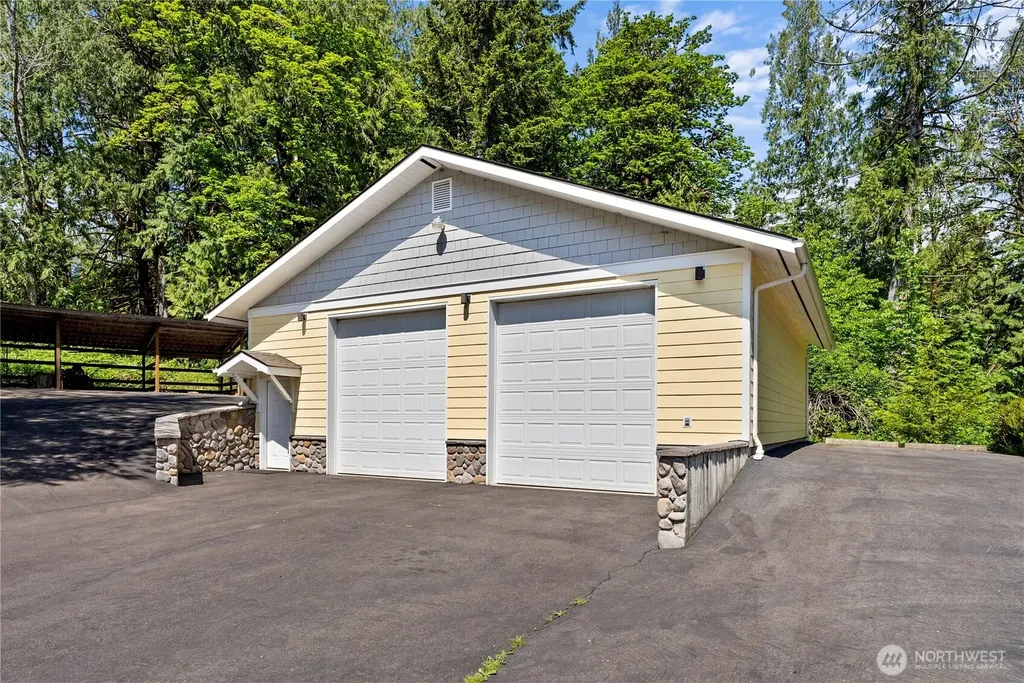 28021 N Us Highway 101 Hoodsport WA 98548