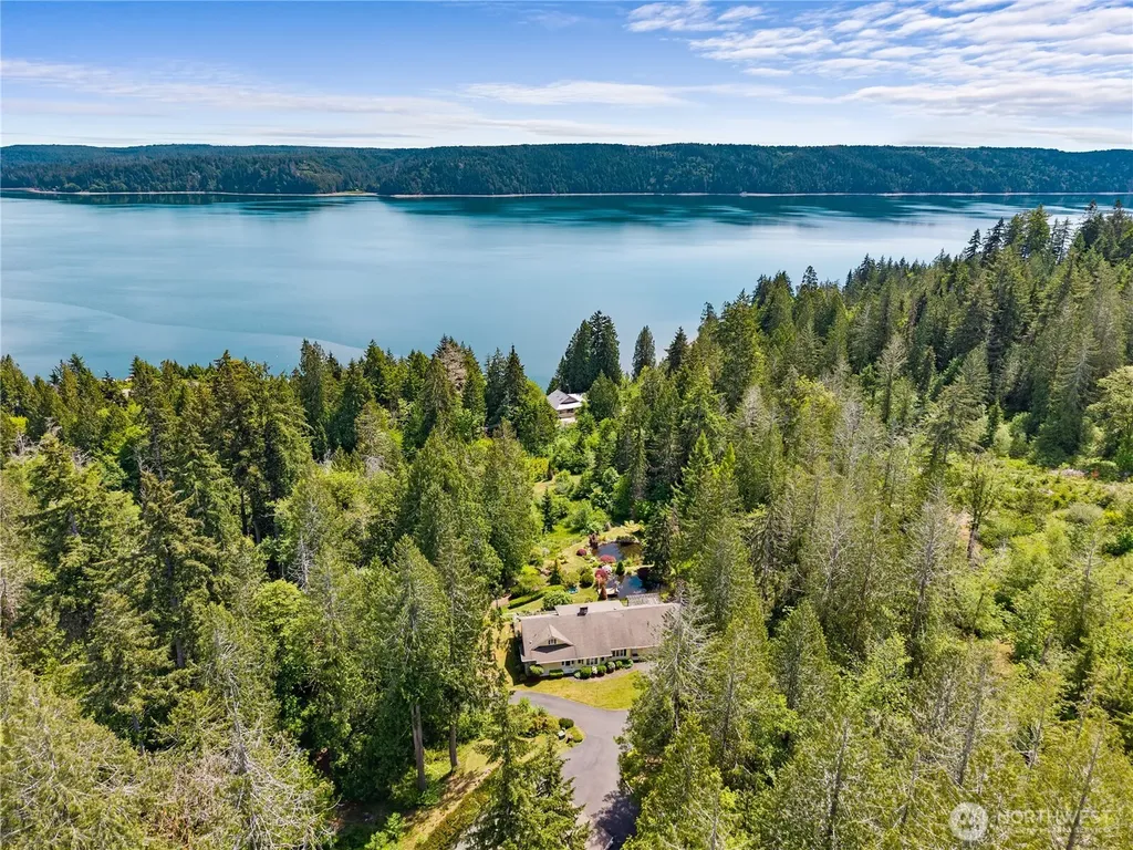 28021 N Us Highway 101 Hoodsport WA 98548