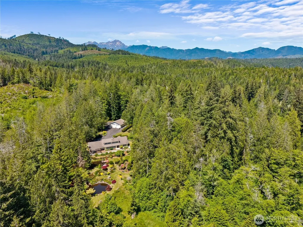 28021 N Us Highway 101 Hoodsport WA 98548
