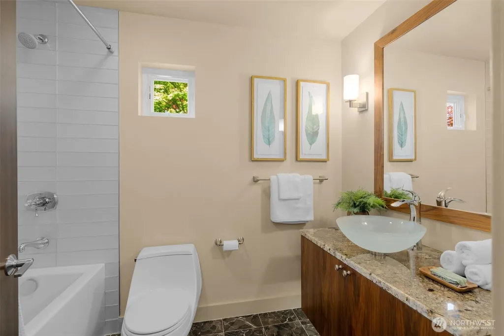 4622 57th Avenue SW Seattle WA 98116