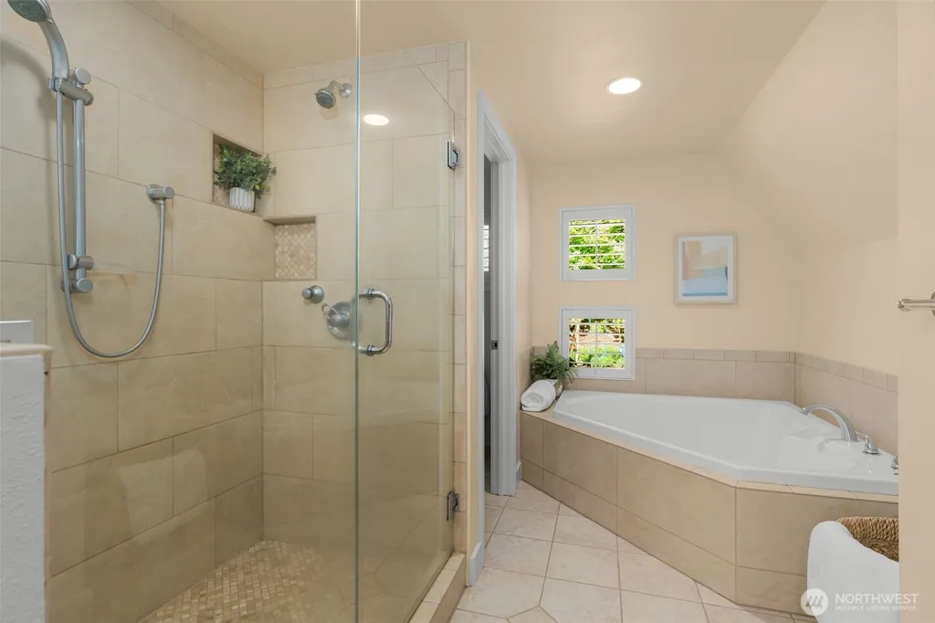 4622 57th Avenue SW Seattle WA 98116