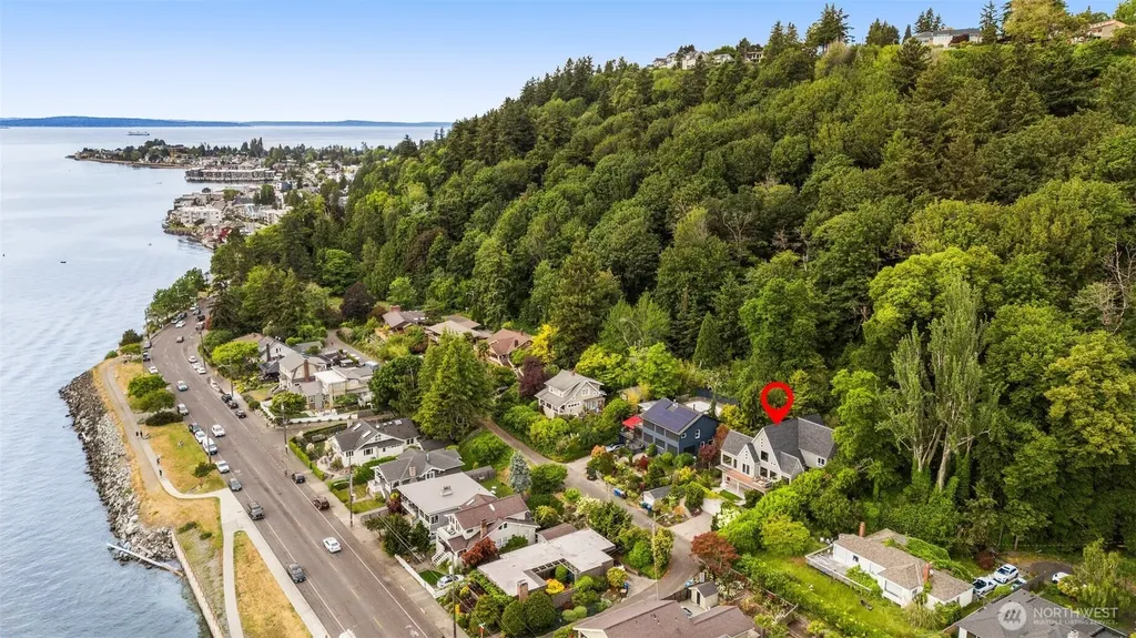 4622 57th Avenue SW Seattle WA 98116