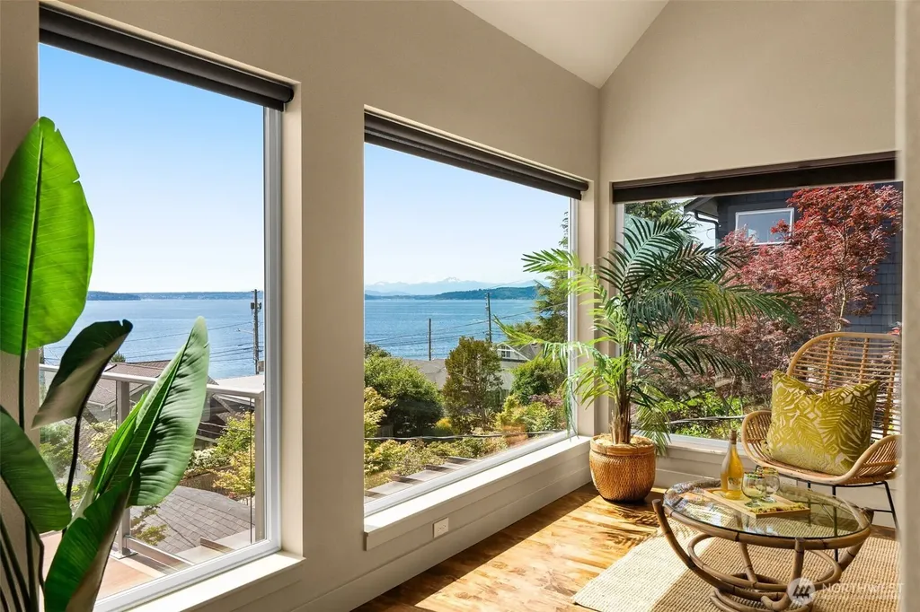 4622 57th Avenue SW Seattle WA 98116