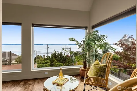 4622 57th Avenue SW Seattle WA 98116