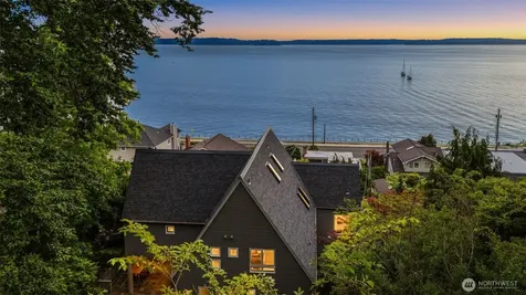 4622 57th Avenue SW Seattle WA 98116