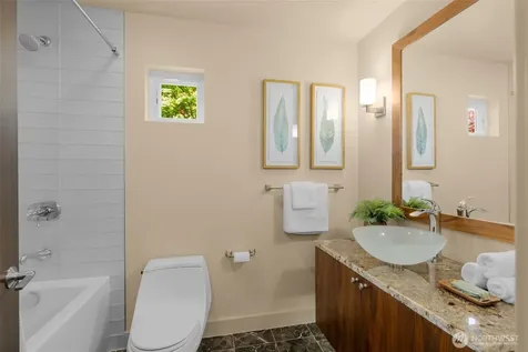 4622 57th Avenue SW Seattle WA 98116