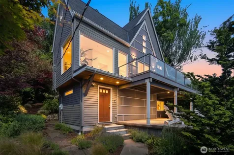 4622 57th Avenue SW Seattle WA 98116