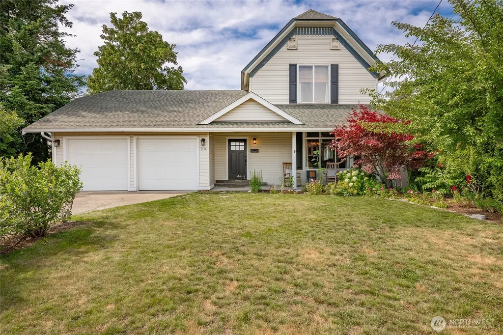 704 Glenning Street Lynden WA 98264