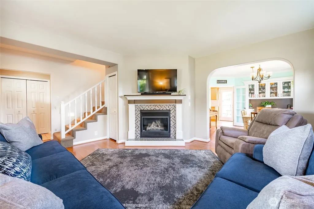 704 Glenning Street Lynden WA 98264