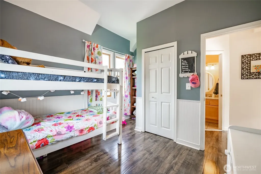 704 Glenning Street Lynden WA 98264