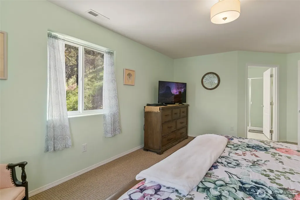165 Granite Falls Road Chelan WA 98816