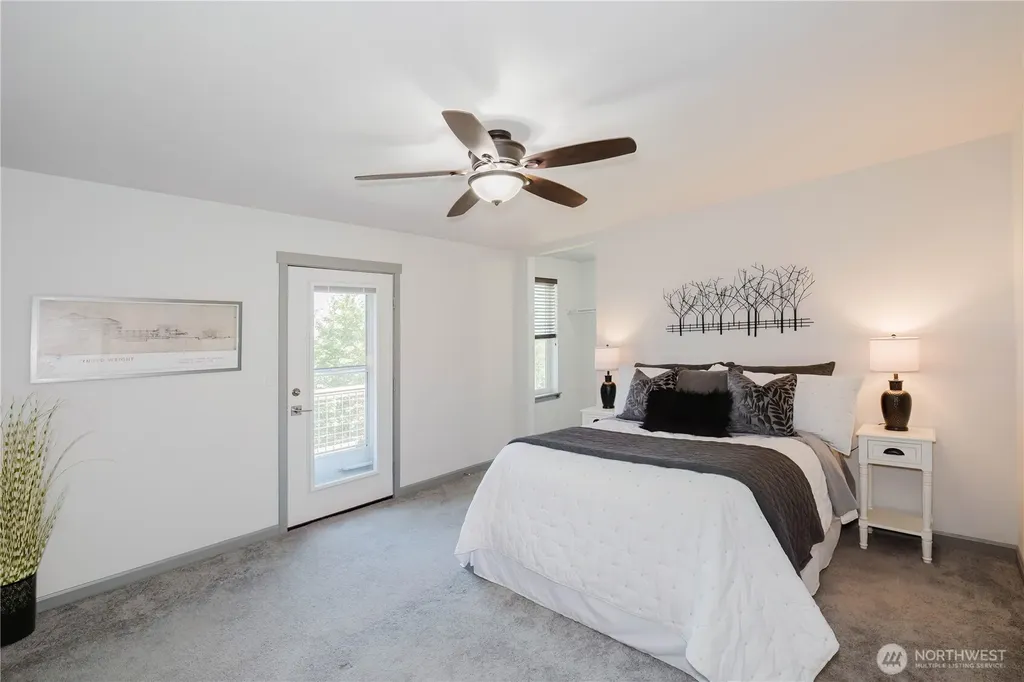 253 E Mountain View Drive Allyn WA 98524