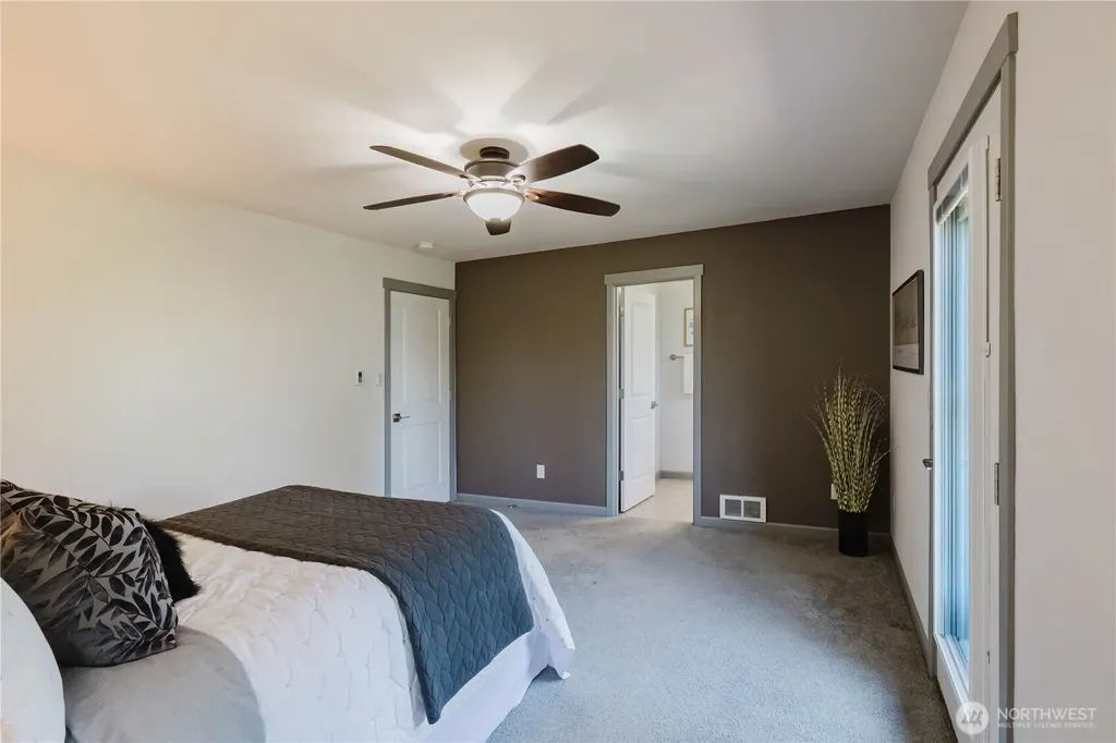 253 E Mountain View Drive Allyn WA 98524