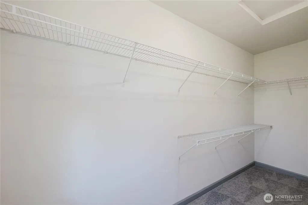 253 E Mountain View Drive Allyn WA 98524