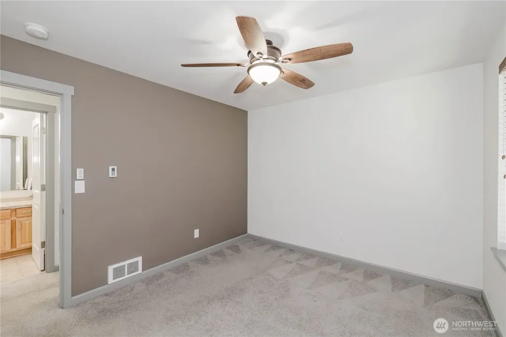253 E Mountain View Drive Allyn WA 98524