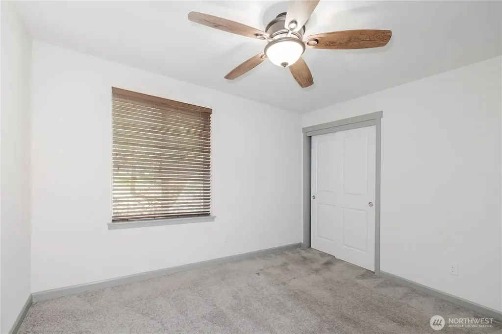 253 E Mountain View Drive Allyn WA 98524