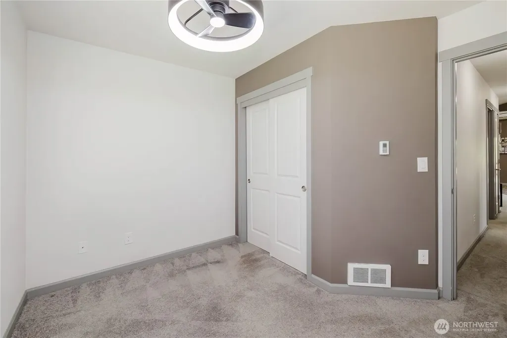 253 E Mountain View Drive Allyn WA 98524