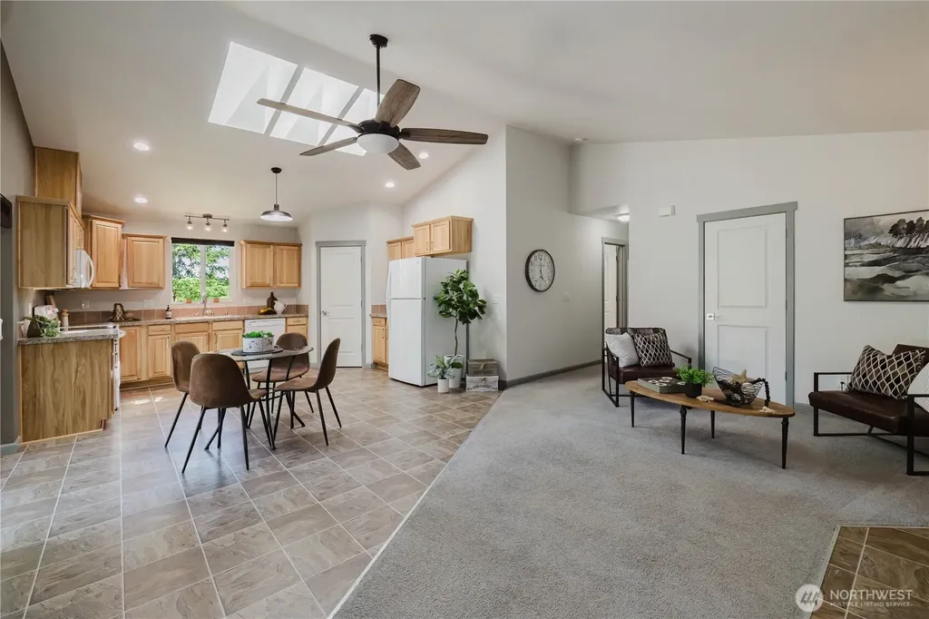253 E Mountain View Drive Allyn WA 98524